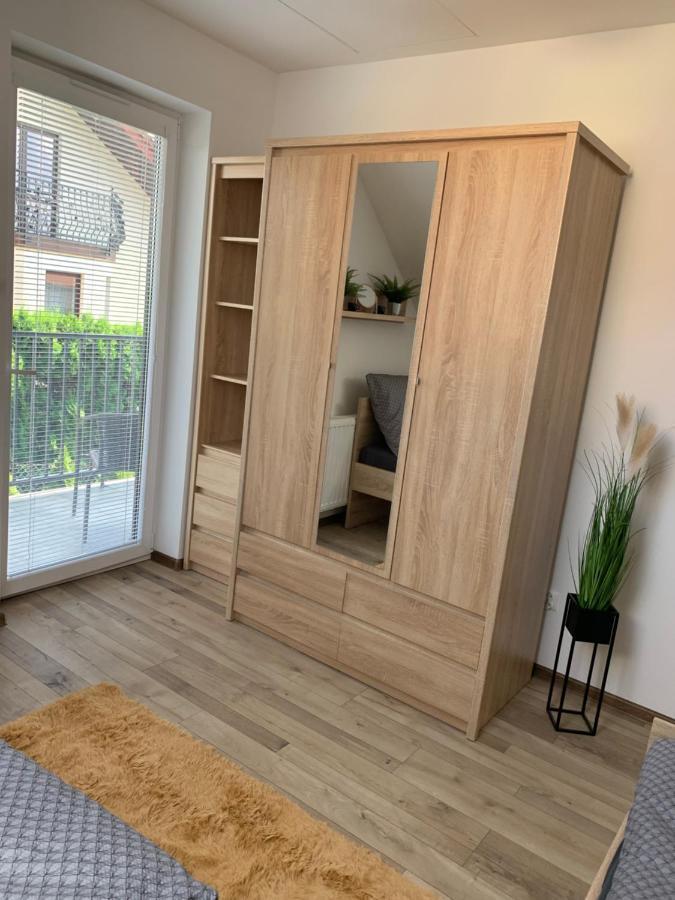 Cozy 2-Bedroom Vacation Apartment With Entire Top Floor Gaj  Dış mekan fotoğraf